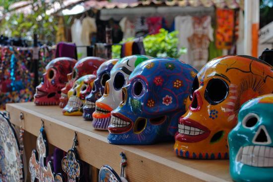 Caveiras mexicanas vendidas no Mercado 28