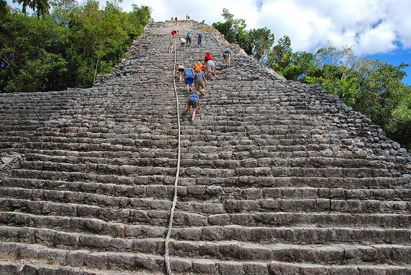 Pirâmide de Cobá nas redondezas de Cancún