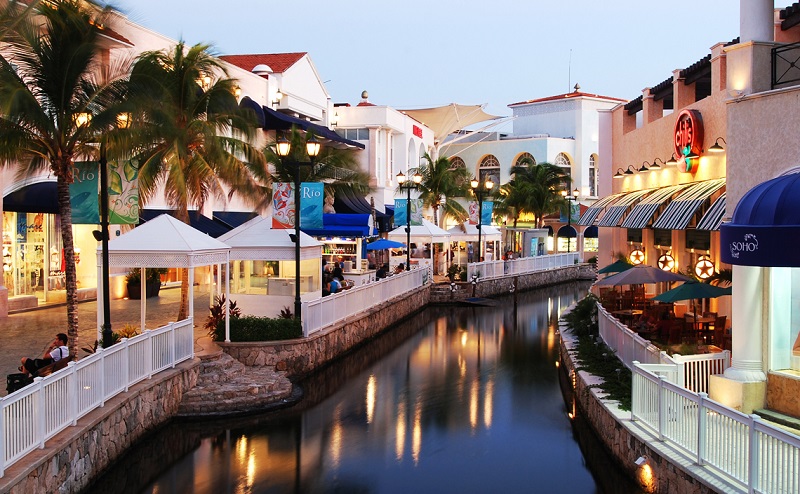 Shopping La Isla - Noite em Cancún