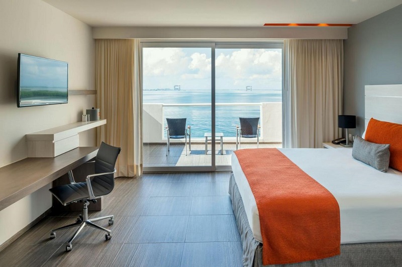 Quarto de hotel sofisticado em Cancún