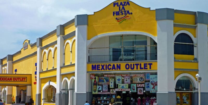 Plaza La Fiesta - Compras em Cancún