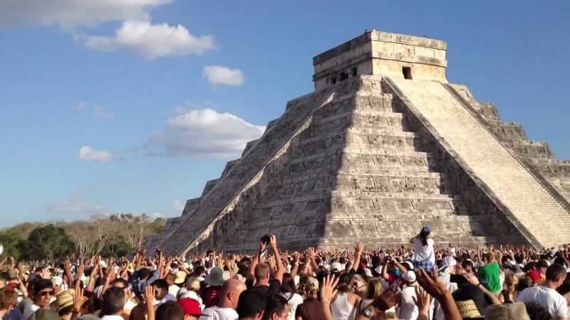 Beleza das pirâmides maias próximas a Cancún