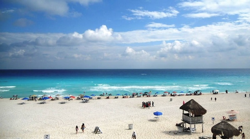 Estrutura da playa Las Perlas em Cancún