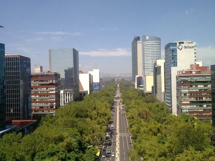 Passeio pela Avenida Paseo de La Reforma na Cidade do México 
