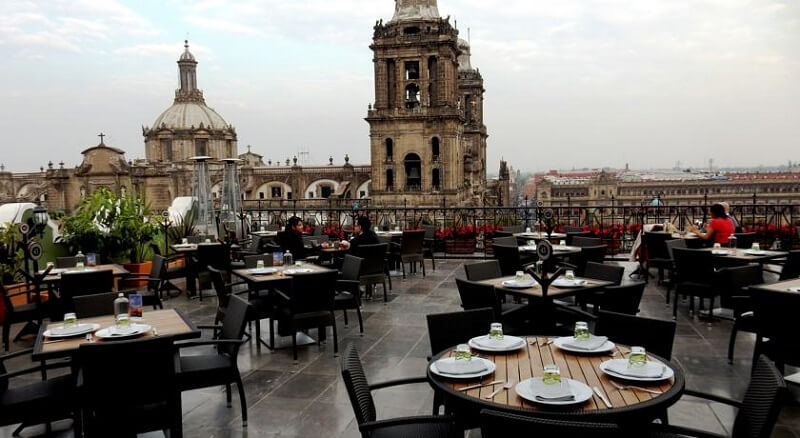 Centros gastronômicos na Praça Zócalo na Cidade do México 