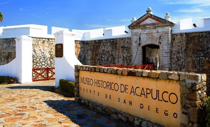 Lua de mel no Forte de San Diego e Museu Histórico de Acapulco
