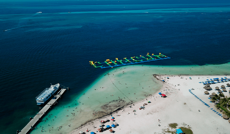 Estrutura da Playa Langosta em Cancún