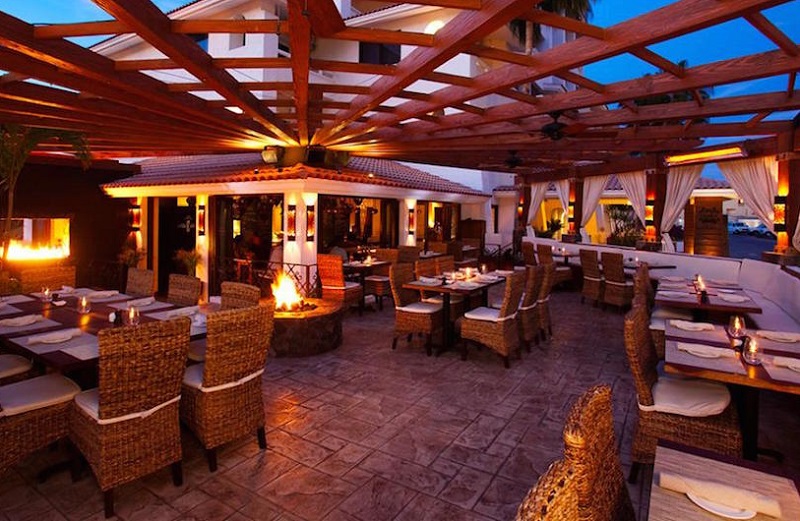 Estrutura do bar Esquina em Los Cabos