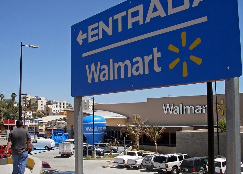 Placa de entrada do Walmart em Los Cabos
