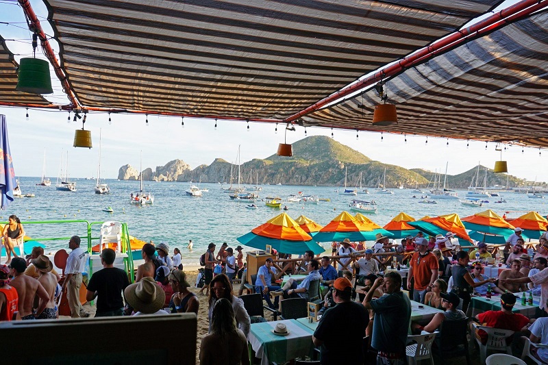 Mango Deck Restaurant, Bar e Beach Club Los Cabos