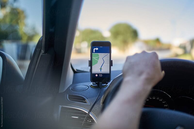 Carro com GPS no celular