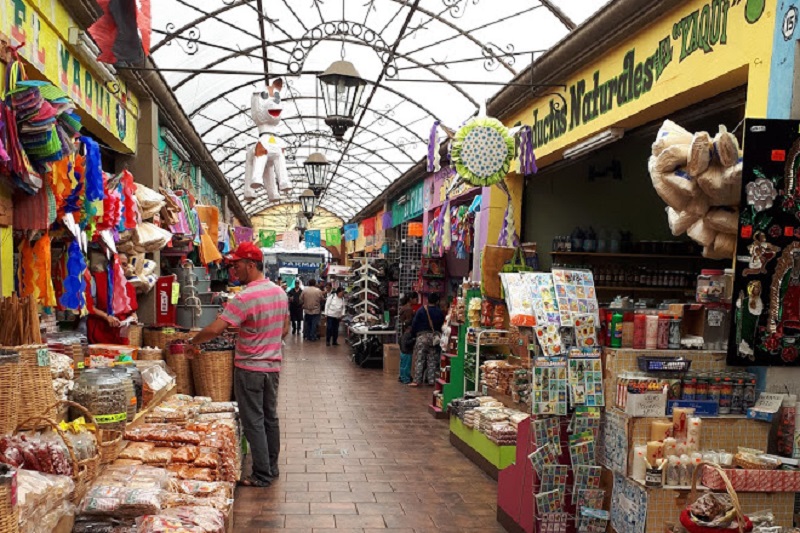 Compras no El Popo Market de Tijuana