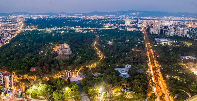 Noite no Bosque Chapultepec na Cidade do México