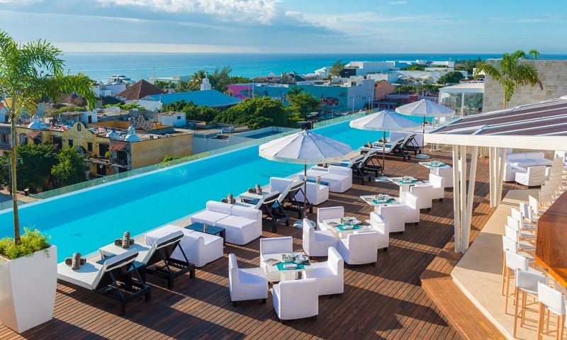 Hotel luxuoso com piscina em Playa del Carmen