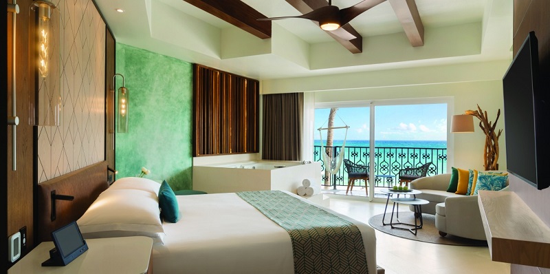 Quarto de hotel luxuoso e com vista pro mar em Playa del Carmen