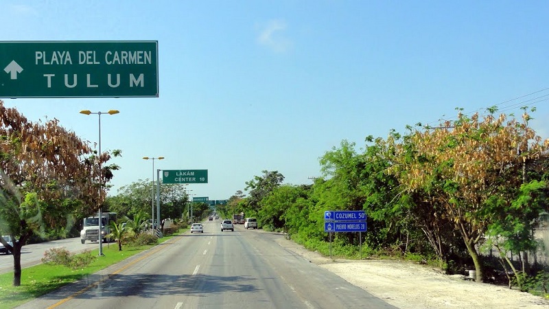 Estrada em Playa del Carmen
