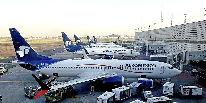 Aviões no aeroporto da Cidade do México
