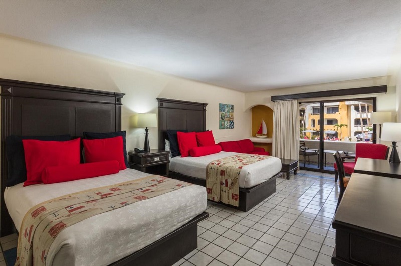 Hotel Marina Fiesta Resort & Spa All Inclusive em Los Cabos - Quarto