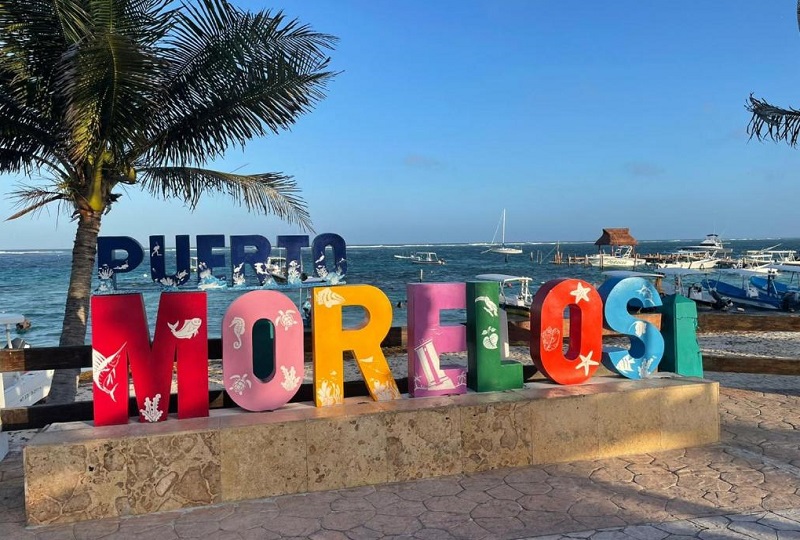 Letreiro de Puerto Morelos no México