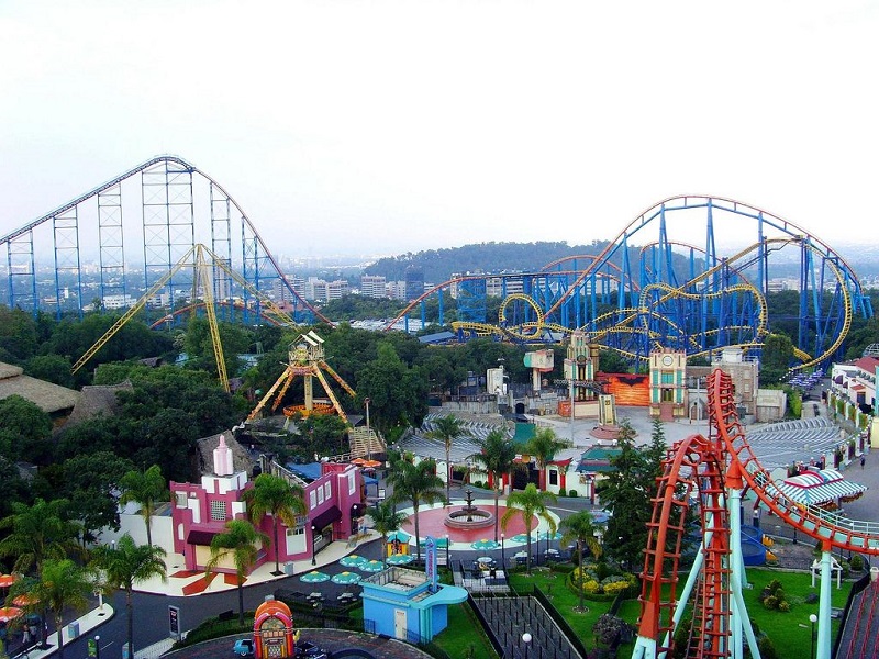 Estrutura do Parque Six Flags na Cidade do México