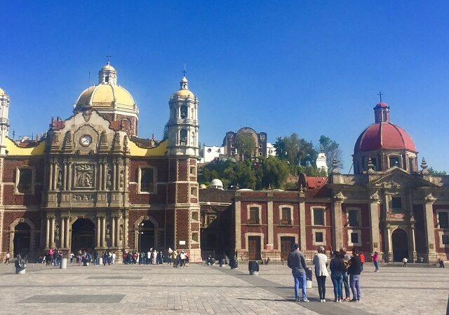 Tour por Teotihuacán, Basílica de Guadalupe e Tlatelolco