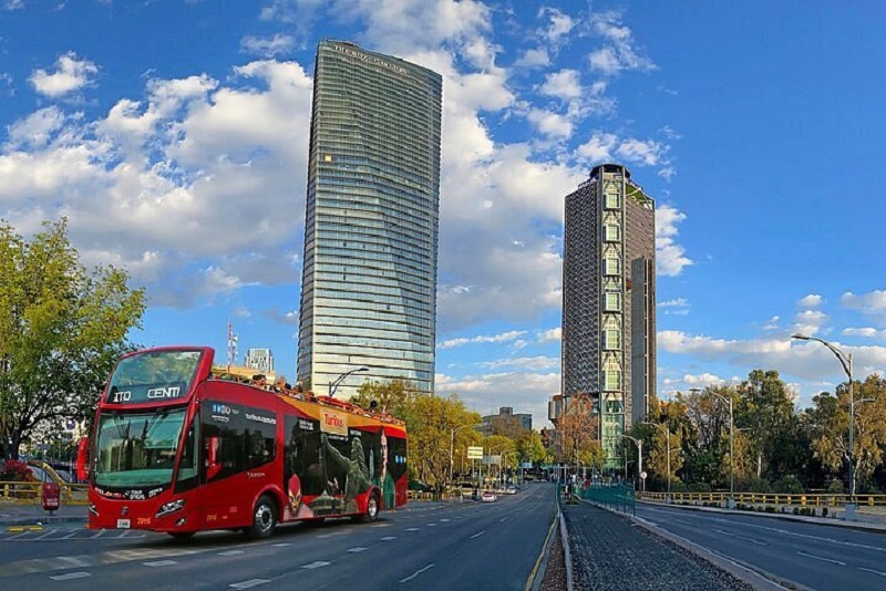 Ônibus turístico na Cidade do México