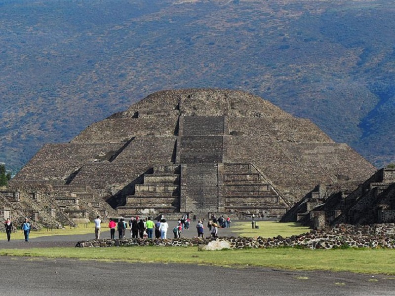 Passeio pelas Pirâmides de Teotihuacán no México